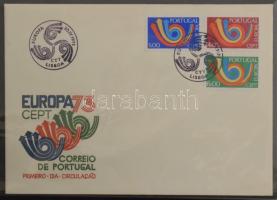 100 férőhelyes levél berakó, benne 54 db FDC a '60-as, '70-es évekből, zömmel Nyugat-európai országokból