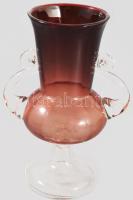 Anyagában színezett bordás talpas váza. Jelzés nélkül, hibátlan, m: 21 cm