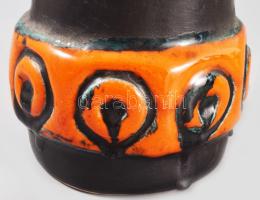 Roszik Vilma modern váza. Jelzett, minimális kopással, m: 22,5 cm