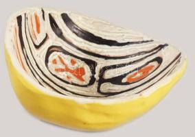 Gorka Lívia (1925-2011): Ékszeres edény. Mázas kerámia, jelzett, hibátlan, d: 12 cm, m: 6,5 cm