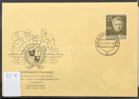 100 férőhelyes levél berakó, benne az 1970-es évek német FDC-i + 2 db régebbi is