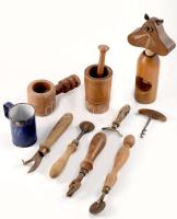 Doboznyi konyhai eszköz, régi darabokkal.