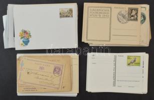 168 db díjjegyes, főként használatlanok, sok régivel