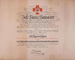1918 A "Vörös Kereszt II. osztályú Díszjelvénye hadiékítménnyel" kitüntetés, Budapest, 1918. jan. 26. adományozó oklevele német nyelven, Ferenc Salvator (1866-1939) főherceg nyomtatott aláírásával, dr. Gerő Zsigmond vezértörzsorvos részére, a katonai egészségügy körül a háborúban szerzett különös érdemei elismeréséül, jó állapotban, a hátoldalán adományozási bélyegzéssel, 42x51 cm