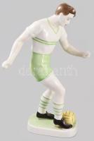 Hollóházi Fradista labdarúgó. Jelzett, kézzel festett, hibátlan, m: 27 cm