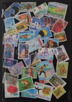 Európa összeállítás főként mini államokkal, összesen 135 db teljes kiadás 10 lapos, közepes berakóba...