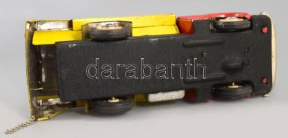 cca 1970 Kínai MF963 Oil Tanker lemezjáték, jó állapotban, eredeti dobozában, h: 20 cm /// c. 1970 C...