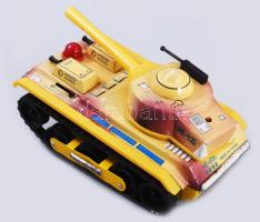 cca 1965 ME 835 Tank lemezjáték. Kína, fémlemez, műanyag, elemmel működik, jó állapotban, eredeti, k...