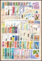 Albánia 1965-1968 201 db bélyeg közepes berakólap mindkét oldalán
