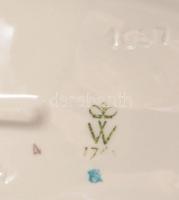 Wallendorf nimfa őzgidával. Jelzett, hibátlan, m: 22 cm