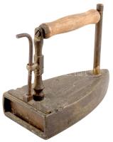 Régi bronz vasaló, 15x14 cm