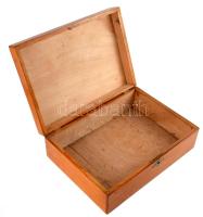 Fa doboz, kulcs nélkül, kopással, 21x30 cm