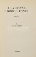 Márai Sándor: A gyertyák csonkig égnek. Bp., 1942, Révai, 210+(2) p. Első kiadás. Kiadói egészvászon...