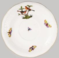 Herendi Rothschild mintás leveses csésze alátéttel. Jelzett, alátéten repedéssel, d: 18 cm