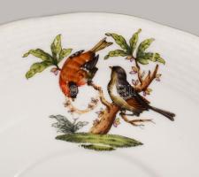 Herendi Rothschild mintás leveses csésze alátéttel. Jelzett, minimális kopással, d: 18 cm