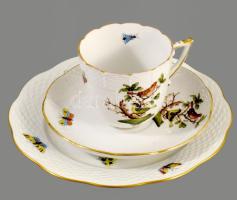 Herendi Rothschild mintás egyszemélyes reggeliző szett, csésze alátéttel és desszertes tányér. Jelzett, minimális karcokkal, csésze aranyozáson kis kopással d: 19,5 cm