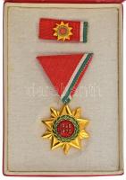 1970. "Felszabadulási Jubileumi Emlékérem" aranyozott, műgyantás bronz kitüntetés mellszalagon, miniatűrrel szalagsávon, eredeti tokban T:AU NMK 712.