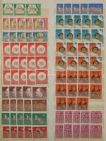 Több példányos rendező, benne sok NSZK bélyeg, hozzá kevés osztrák, Liechtenstein és holland 16 lapos A4-es berakóban