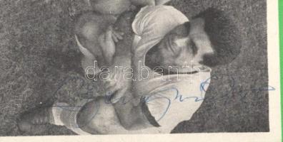 1961 A Labdarúgás című újság VII. évfolyamának 6. száma, rajta Fenyvesi Máté (1933-2022) labdarúgó a...