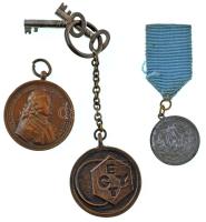 Vegyes, 3db-os érem / medál tétel, benne: 1938. "Felvidéki Emlékérem" bronz kitüntetés mellszalag nélkül + Szentesy Hiesz Géza (1896-1975) DN "Bartók" fém dalos érem füllel és kék szalaggal (24mm) + DN "60 éves az EGYT - Aesculapius" kétoldalas bronzemlékérem füllel, kulcsokkal T:XF,VF, patina