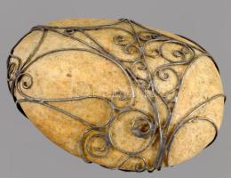 Asztali dísz. Filigrán fémszállal bevont kődarab 11 cm