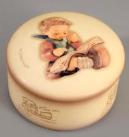 Hummel Goebel bonbonier - "A figyelmes" dekorral, jelzett, hibátlan, d: 10 cm