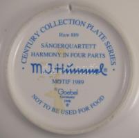Hummel Goebel dísztálka - "Énekes kvartett". Jelzett, kopással, d: 10 cm