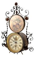 Vadász stílusú régi vekkeróra, kovácsolt díszítménnyel, m: 29 cm