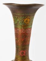 Indiai réz váza, vésett mintával díszítve, m: 36 cm