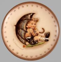 Hummel Goebel dísztálka - "Umbrella Boy". Jelzett, kopással, d: 8,5 cm