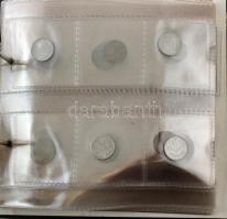 "Magyarország forint emlékpénzei" (2x: I. + II.) kétgyűrűs éremtartó albumok összesen 19db kettesosztású hiányos berakólappal (laponként ~70x180mm férőhely (2x)) + 26db teljes berakólap, soronként kihúzható, laponként 6db érme tárolására. Benne 130db magyar és külföldi érmével T:vegyes, albumok használt de újszerű állapotban vannak