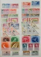 1943-2009 Jó minőségű több példányos magyar rendező az elején használatlan értékekkel is, 32 lapos, ...