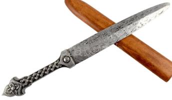 Római gladius replika, tömör fém, fa hüvellyel, h: 43,5 cm