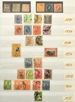 15 lapos gyűrűs dosszié, benne motívum bélyegek