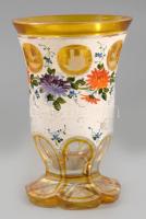 Régi vadászmintás emlékpohár, lepattanással, m: 13,5 cm