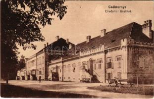 1917 Csáktornya, Cakovec; Uradalmi tisztilak. Fischel Fülöp (Strausz Sándor) kiadása / officers' villa