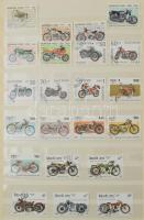 8 lapos A4-es berakó, benne vegyes külföldi bélyegek