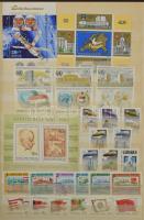 1972-2018 Sorok, önálló értékek, sok ívszéli bélyeg, több mint 90 db blokk és kisív 24 lapos, A/4-es...