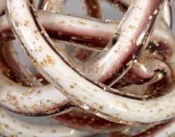 Murano studióüveg asztaldísz. Aranylemez beolvasztással díszített, anyagában színezett kézzel formáz...