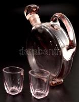 Art deco színezett üveg decanter, 2 pohárral, m: 5-16 cm