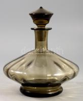 Antik füstszínű hutaüveg italos palack, dugón kis pattogzással, m: 16 cm