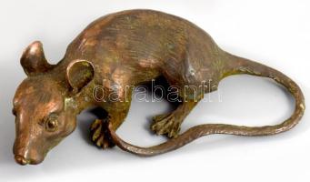 Patinázott réz egér figura, hibátlan, h: 8,5 cm