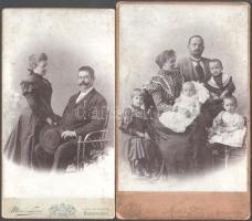 cca 1900 Családi műtermi portrék, 2 db keményhátú fotó Mai és Társa műterméből, 20,5×11 és 21,5×13,5 cm