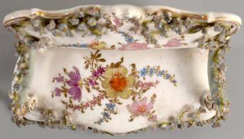 cca 1890-1920 Dornheim, Koch, &amp; Fischer porcelán szék asztaldísz, jelzett, ragasztott, 13x12...