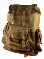 2 db retró hátizsák, kopásnyomokkal