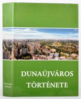 Dunaújváros története. Szerk.: Erdős Ferenc, Pongrácz Zsuzsánna. Dunaújváros, 2000., Dunaújváros Megyei Jogú Város Önkormányzata, 478 p. Fekete-fehér és színes képekkel illusztrált. Kiadói egészvászon-kötés, kiadói papír védőborítóban.