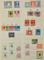 Német bélyegek, közte jobbak is, 16 lapos A4-es berakóban. Érdemes megnézni!