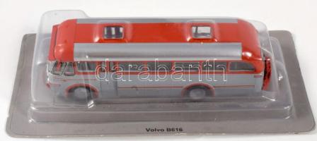 4 db autóbusz makett: Ikarus 311, Ikarus 620, Büssing D2U, Volvo B616. Eredeti tokjukban, h: 11,5 - ...