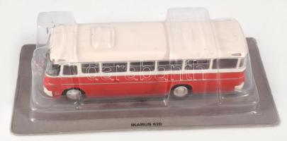 4 db autóbusz makett: Ikarus 311, Ikarus 620, Büssing D2U, Volvo B616. Eredeti tokjukban, h: 11,5 - ...