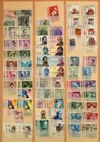 Hagyatéki anyag, benne 10 db kisebb-nagyobb berakó és album sok-sok bélyeggel (Spanyolország, Svájc,...